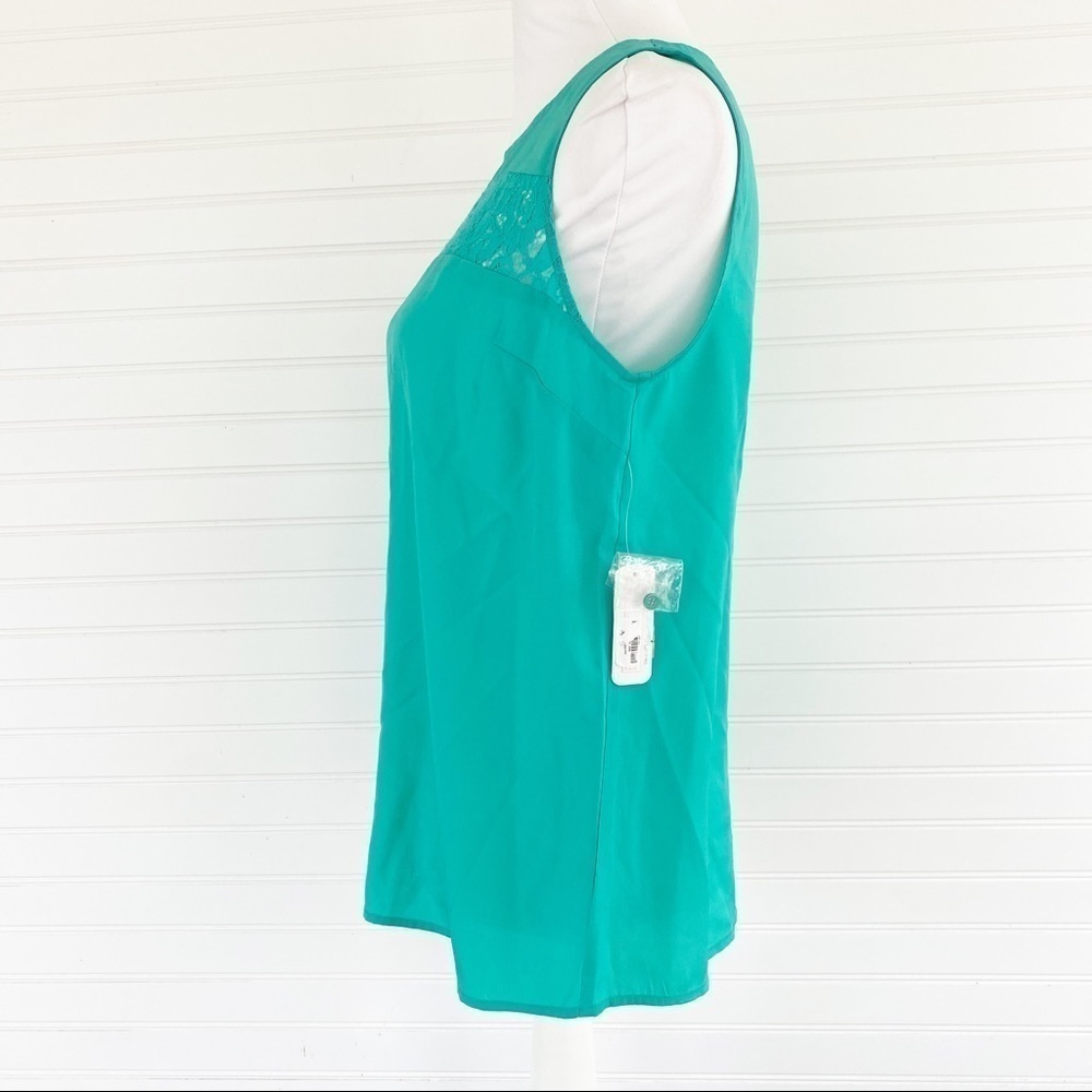 Sleeveless blouse lace front Size Medium NEW - Picture 2 of 9